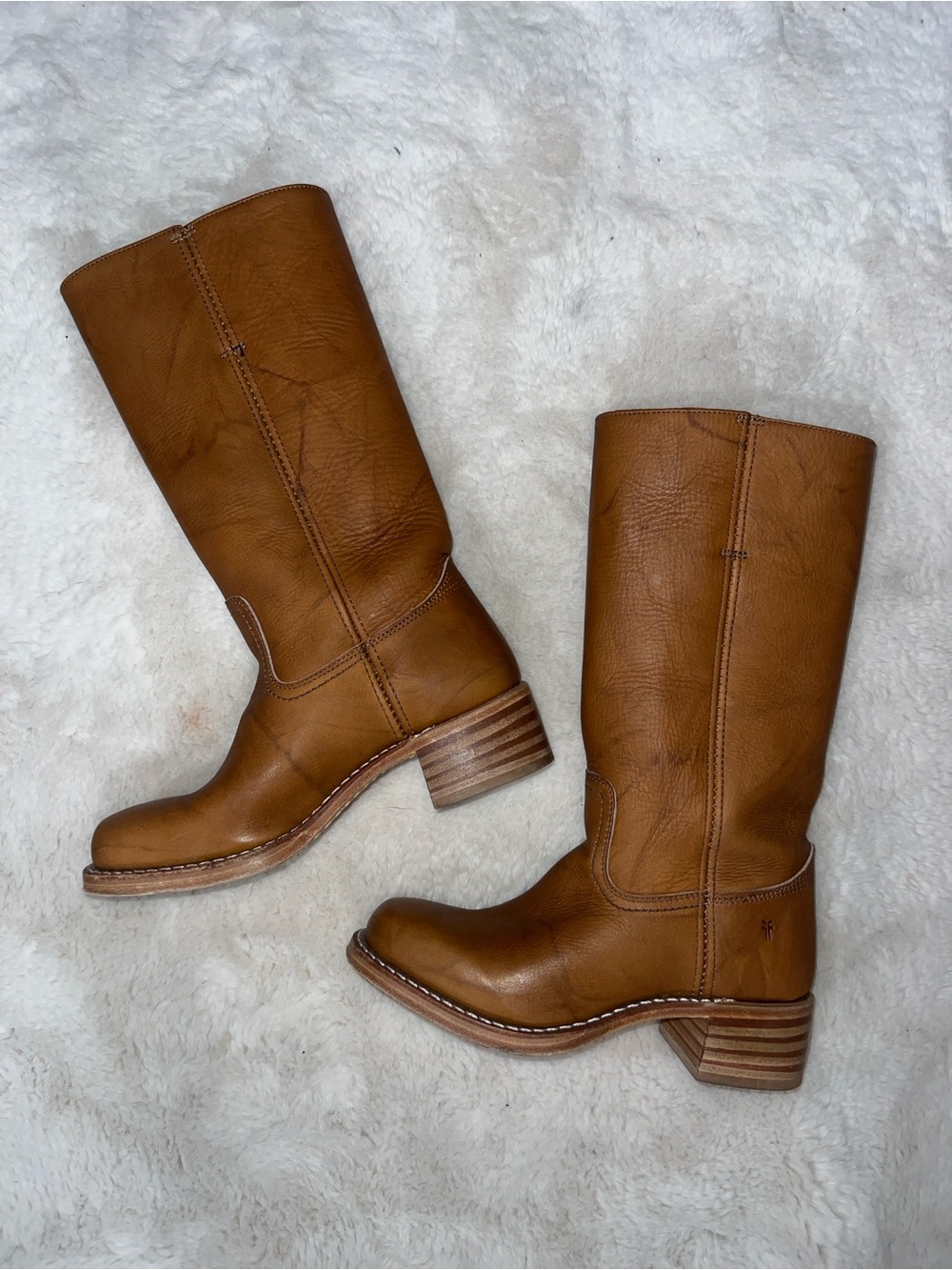 Frye Campus Boots in Saddle Brown Cognac Leather - WORN ONCE excellent preowned